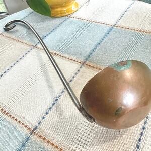 Vintage 18″ Hand‑Forged Copper Soup Ladle with Iron Handle